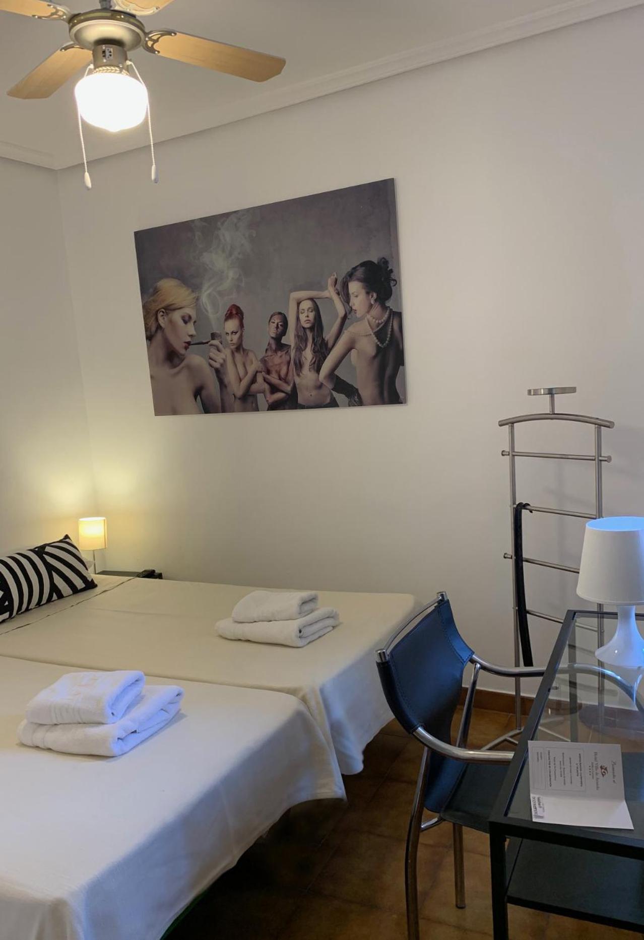 Hotel Y Restaurante Puerta De Aranda Aranda de Duero Eksteriør billede